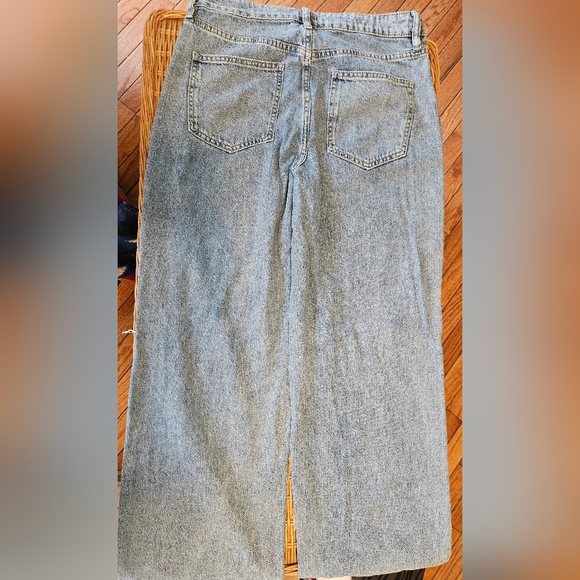 2/$15 Rue21 Sun and Floral  Jeans - Picture 2 of 7